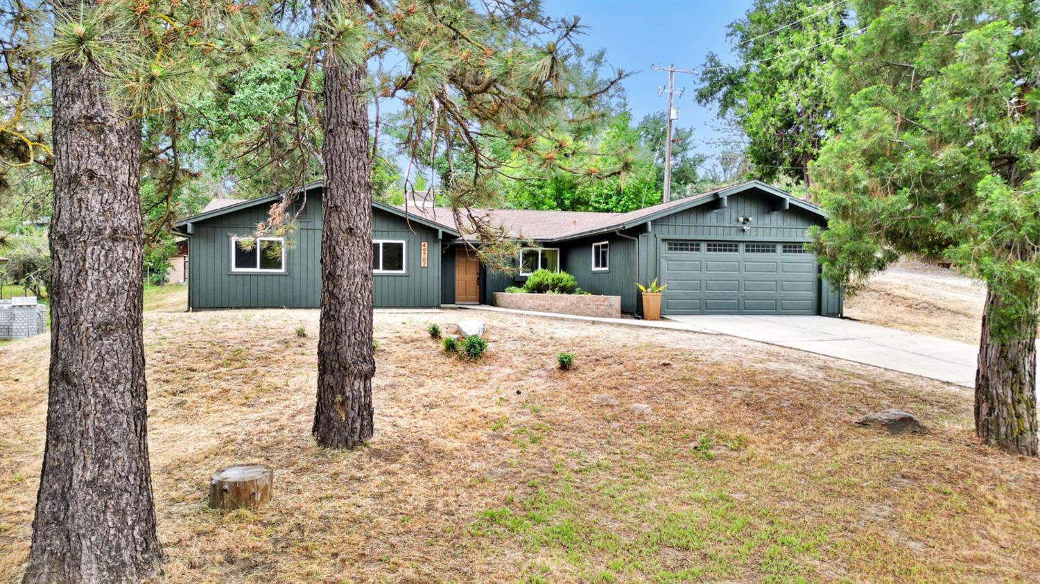 49702 High School Road Oakhurst, CA 93644 - Photo 25 of 31 Gallery Image 25