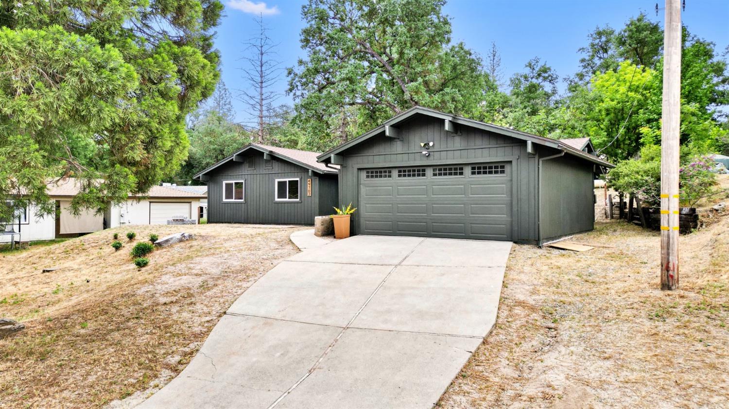 49702 High School Road Oakhurst, CA 93644 - Photo 26 of 31 Gallery Image 26