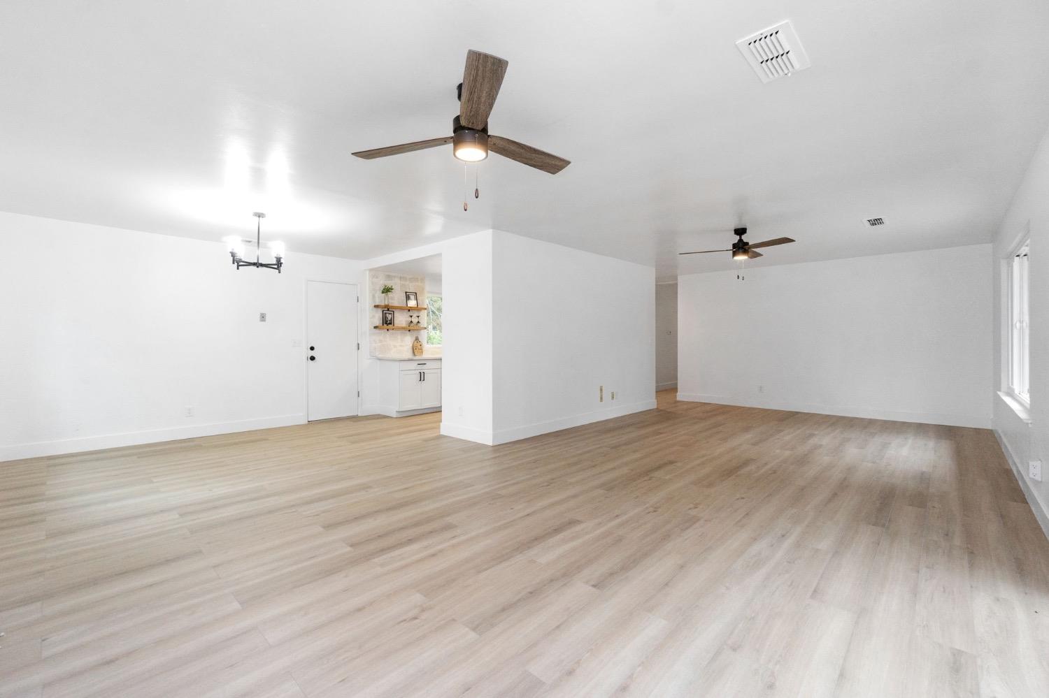 49702 High School Road Oakhurst, CA 93644 - Photo 6 of 31 Gallery Image 6