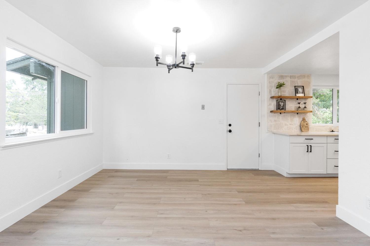 49702 High School Road Oakhurst, CA 93644 - Photo 8 of 31 Gallery Image 8
