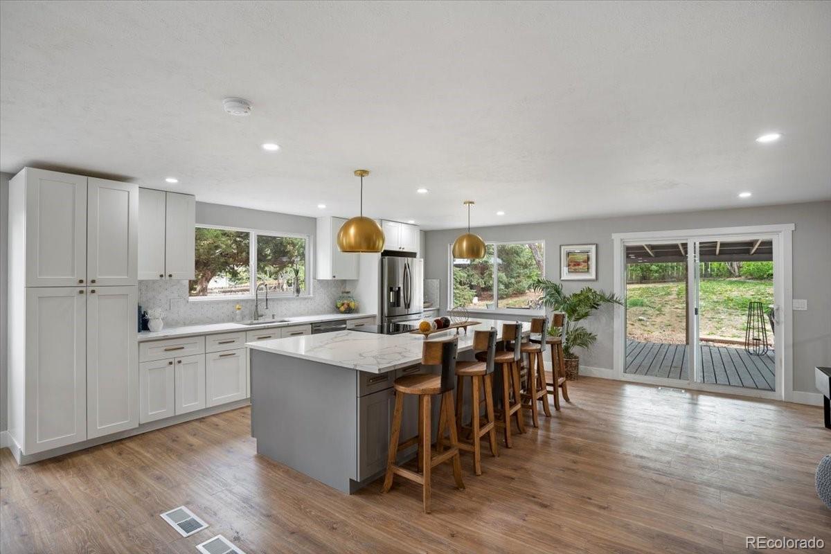 7844 Everett Way Arvada, CO 80005 - Photo 8 of 39