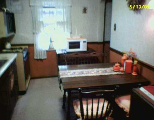 1426 Evelyn Road Baldwin, PA 15227 - Photo 5 of 8 Kitchen.