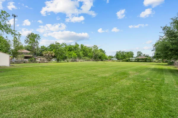 $249,999 | 19139 County Road 927A, Alvin, TX 77511