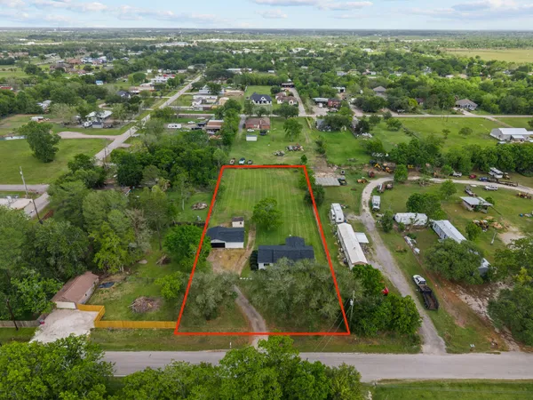 $249,999 | 19139 County Road 927A, Alvin, TX 77511