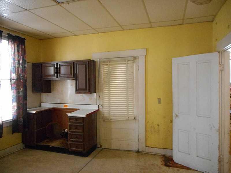 227 West Clark Street Springfield, OH 45506 - Photo 4 of 16