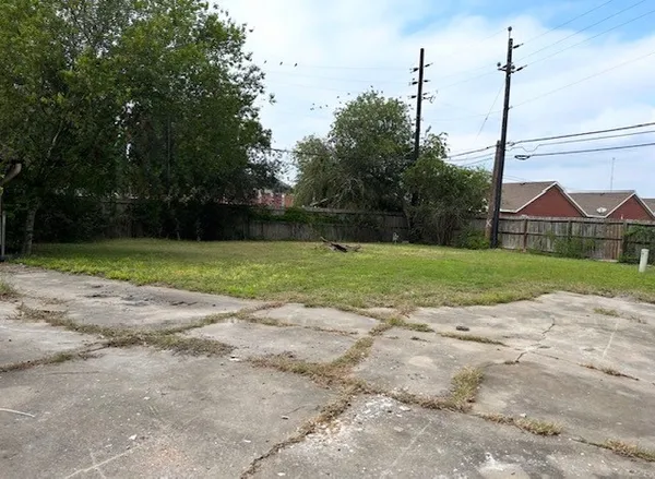 a view of a outdoor space with a lake view