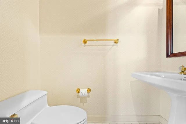 a view of a house with a tree