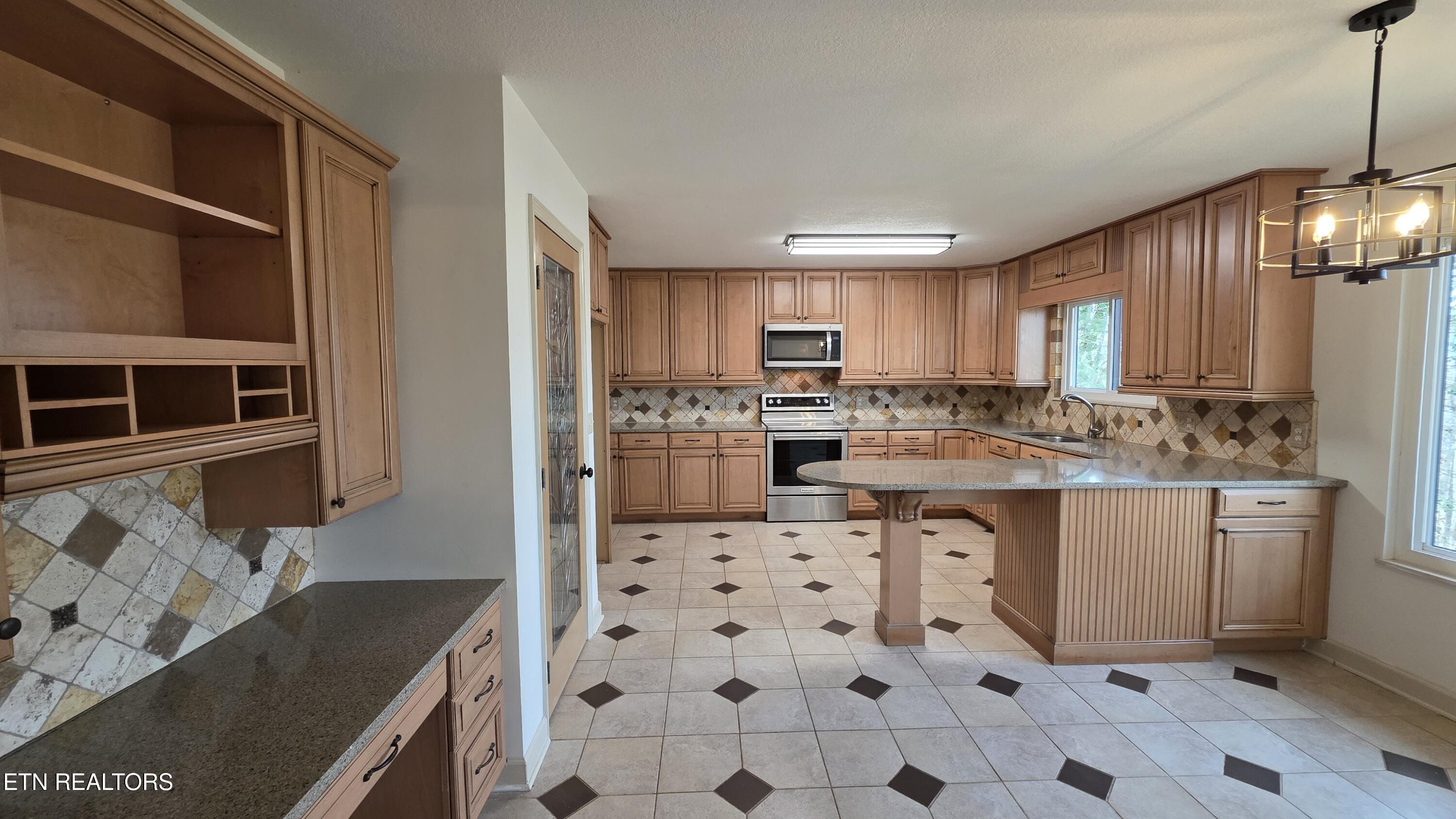 1135 West Outer Drive Oak Ridge, TN 37830 - Photo 17 of 60 1000007234