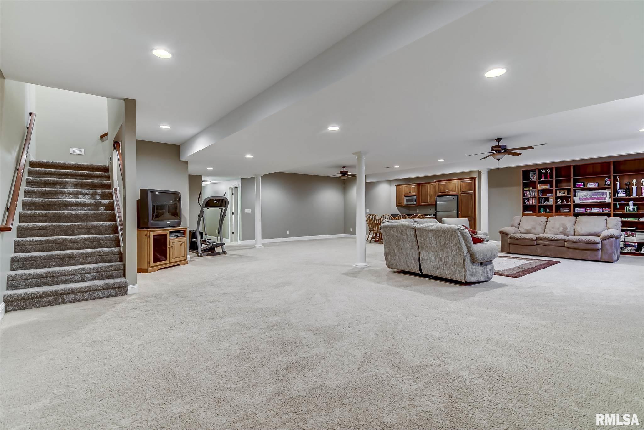 2613 Killarney Road Springfield, IL 62711 - Photo 33 of 47