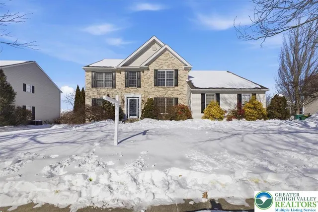 $679,900 | 2301 Goldenrod Drive, Lower Macungie Township, PA 18062