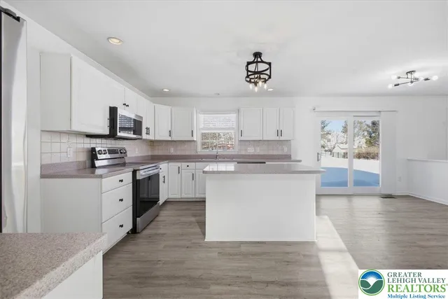 $679,900 | 2301 Goldenrod Drive, Lower Macungie Township, PA 18062