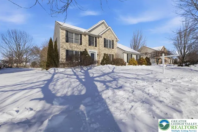 $679,900 | 2301 Goldenrod Drive, Lower Macungie Township, PA 18062