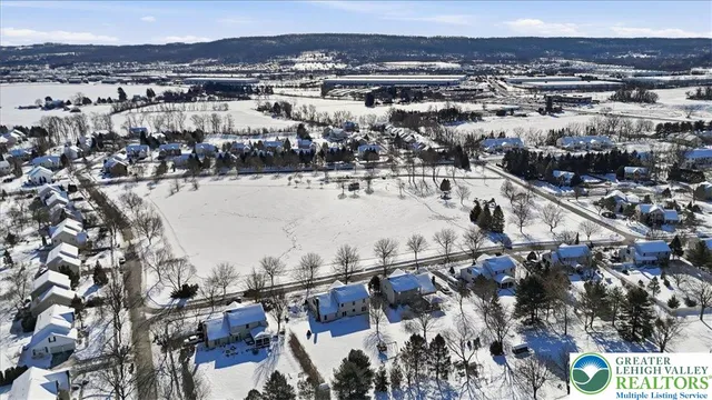 $679,900 | 2301 Goldenrod Drive, Lower Macungie Township, PA 18062