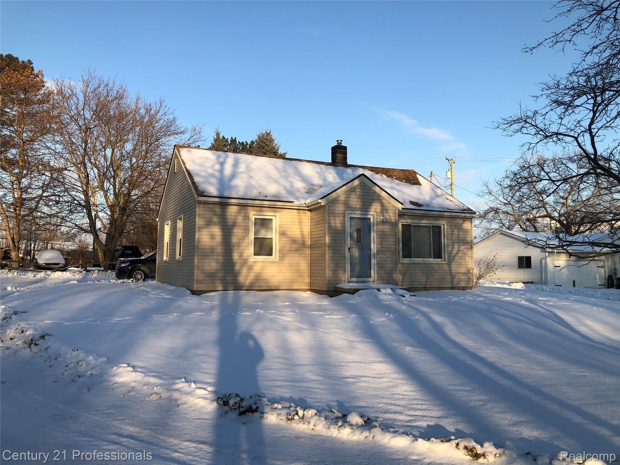 58888 Lind Road Washington, MI 48094 - Photo 2 of 14 IMG_0757.jpg