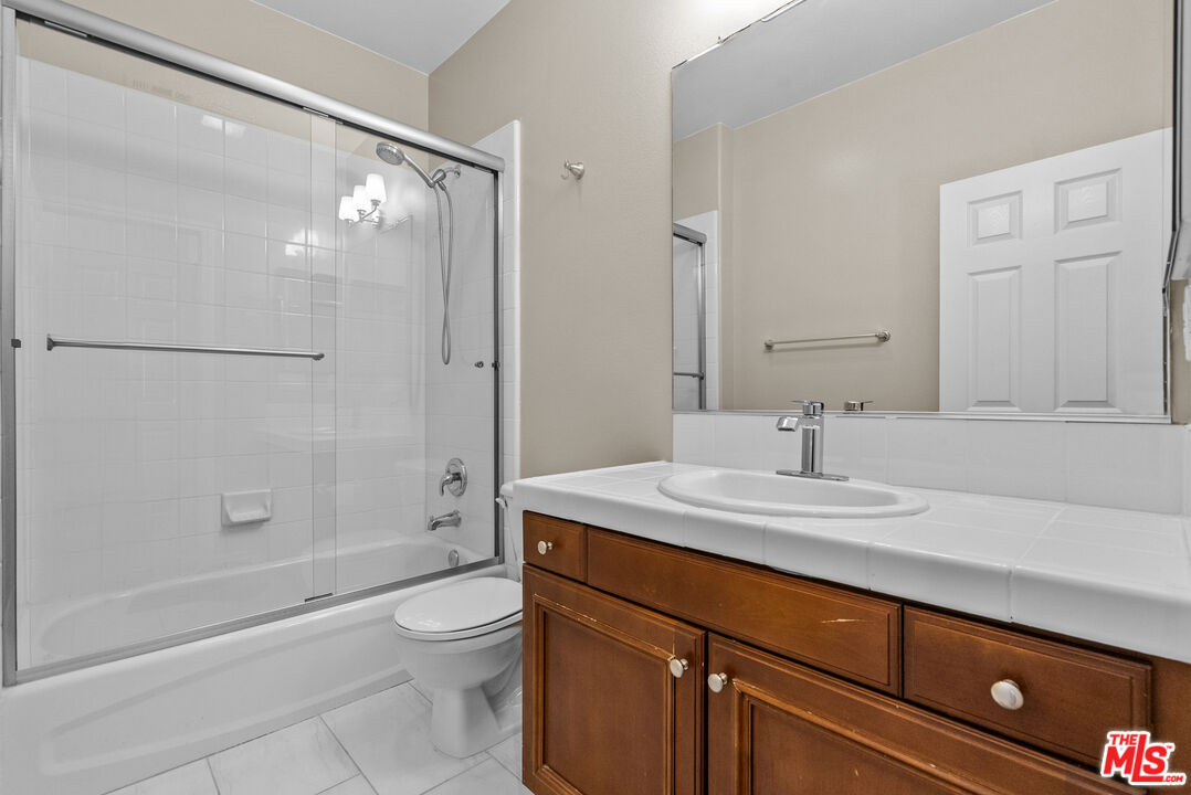 25618 Henley Way Stevenson Ranch, CA 91381 - Photo 34 of 47