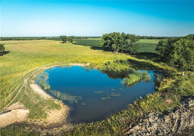 $834,600 | South Shawnee Heights Road, Quenemo, KS 66528