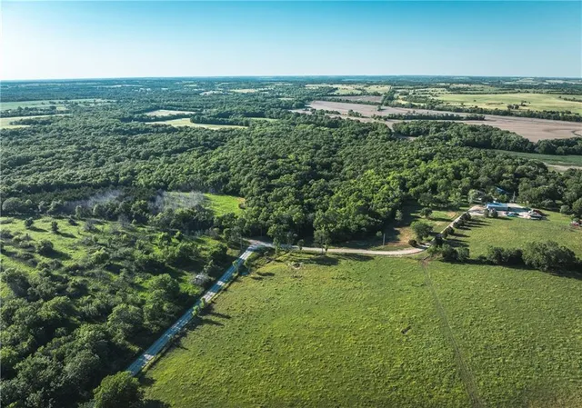 $834,600 | South Shawnee Heights Road, Quenemo, KS 66528