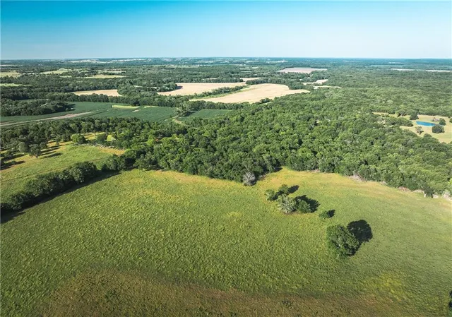 $834,600 | South Shawnee Heights Road, Quenemo, KS 66528