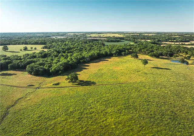 $834,600 | South Shawnee Heights Road, Quenemo, KS 66528