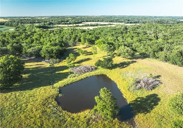$834,600 | South Shawnee Heights Road, Quenemo, KS 66528