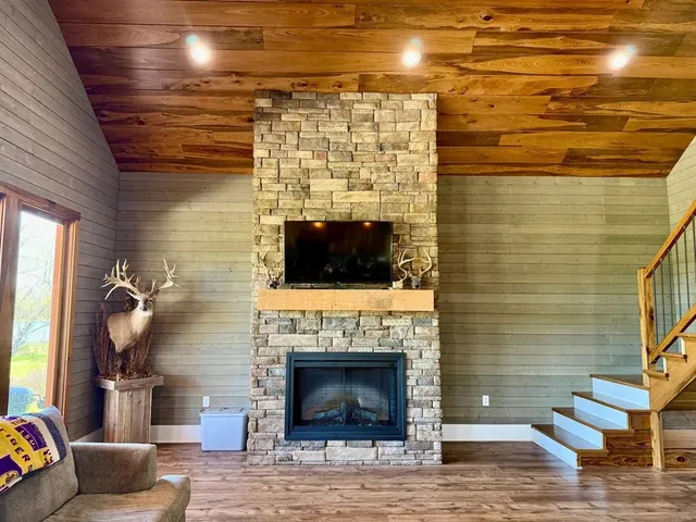 $4,500,000 | 6992 Blackhawk Acme Levee Road, Vidalia, LA 71373