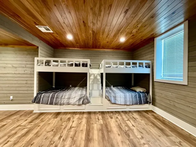 $4,500,000 | 6992 Blackhawk Acme Levee Road, Vidalia, LA 71373