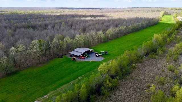 $4,500,000 | 6992 Blackhawk Acme Levee Road, Vidalia, LA 71373