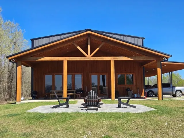 $4,500,000 | 6992 Blackhawk Acme Levee Road, Vidalia, LA 71373