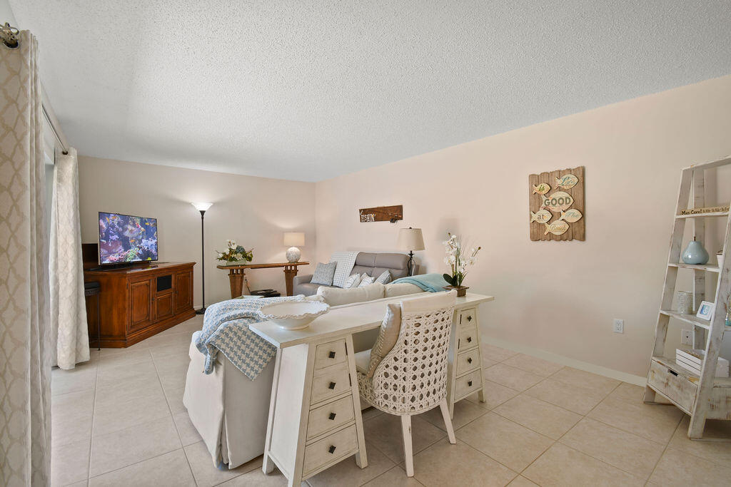 3900 County Line Road, Unit 22A Tequesta, FL 33469 - Photo 10 of 51 3900CountyLineRd#22A_13