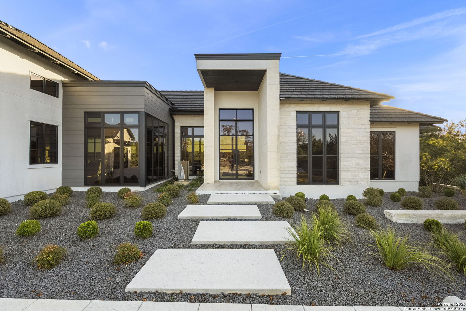 121 Greystone Point Boerne, TX 78006 - Photo 12 of 79