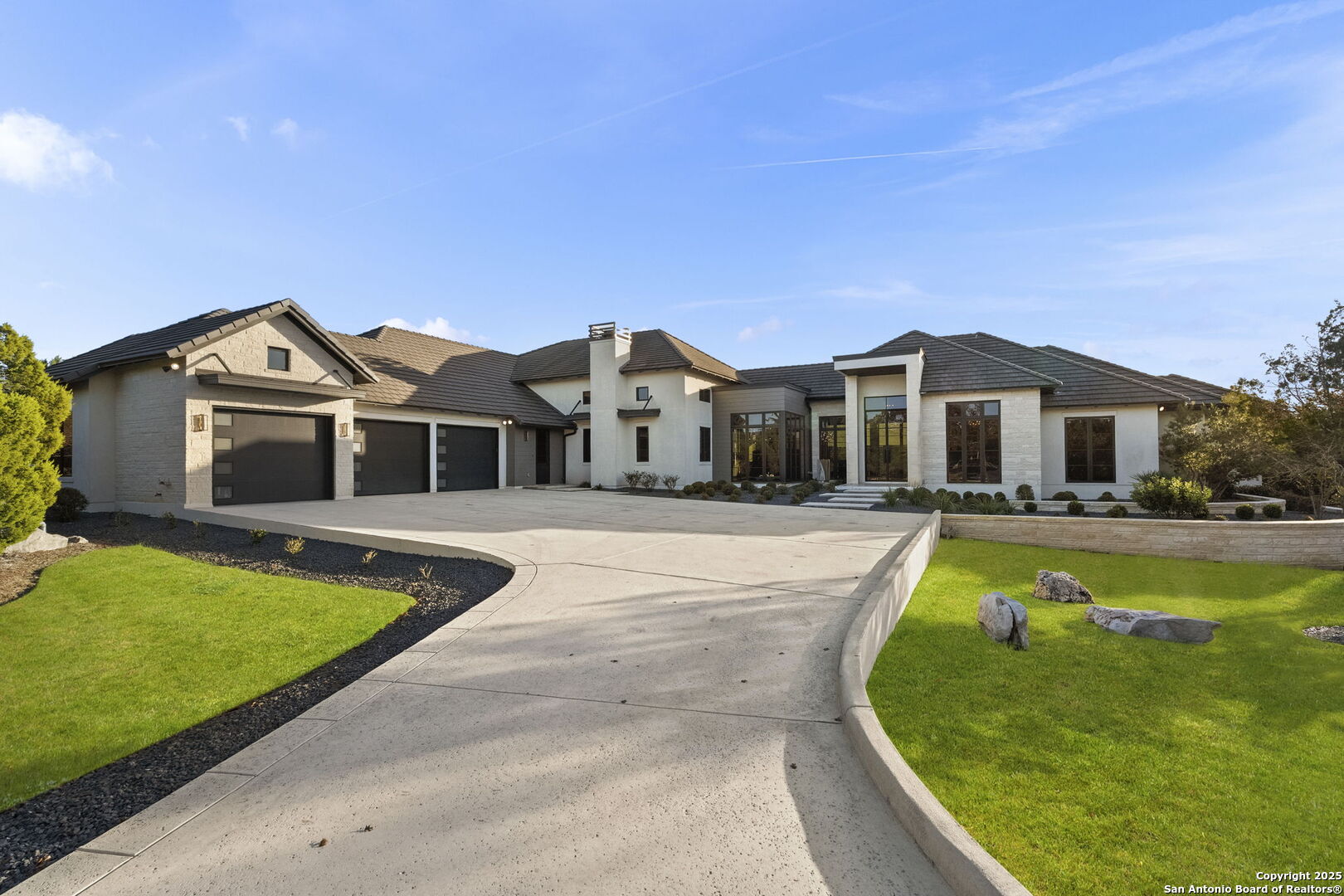 121 Greystone Point Boerne, TX 78006 - Photo 9 of 79