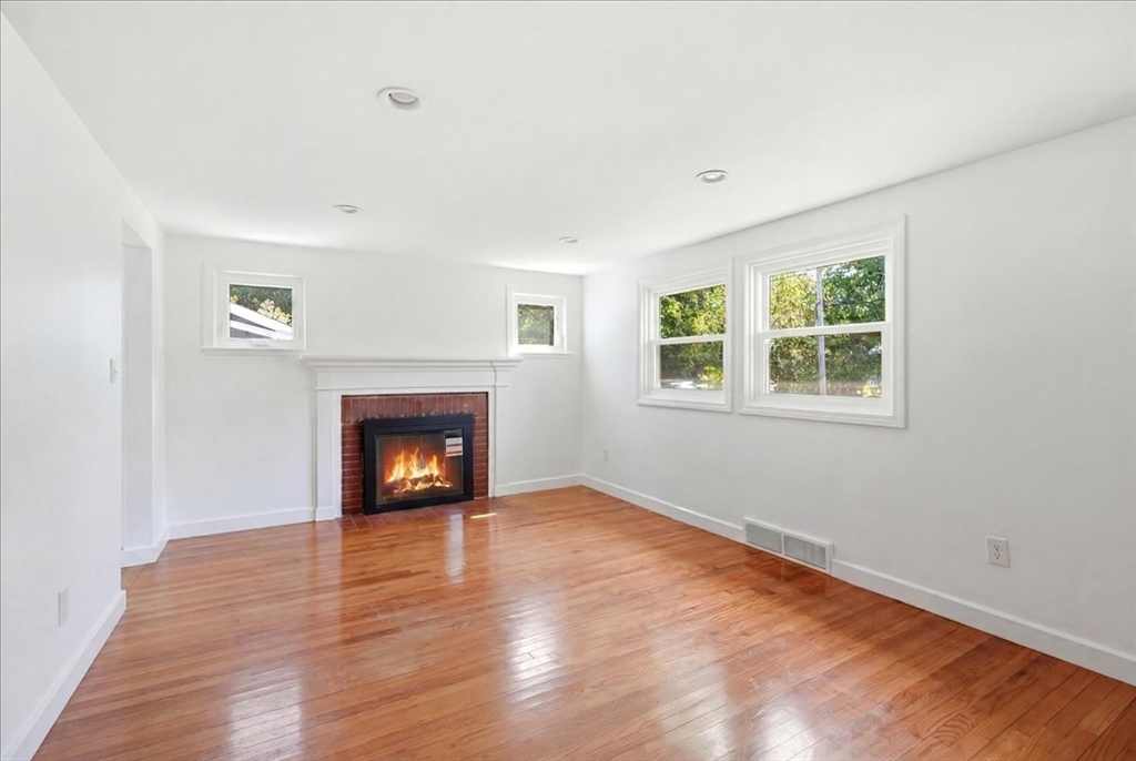 6 Jackson Road Scituate, MA 02066 - Photo 8 of 38