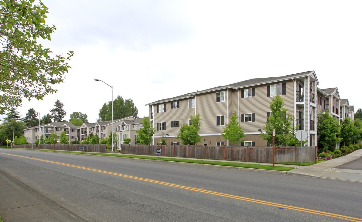 26404 104th Avenue Southeast, Unit 29 Kent, WA 98030 - Photo 8 of 13 a view of a building with a street