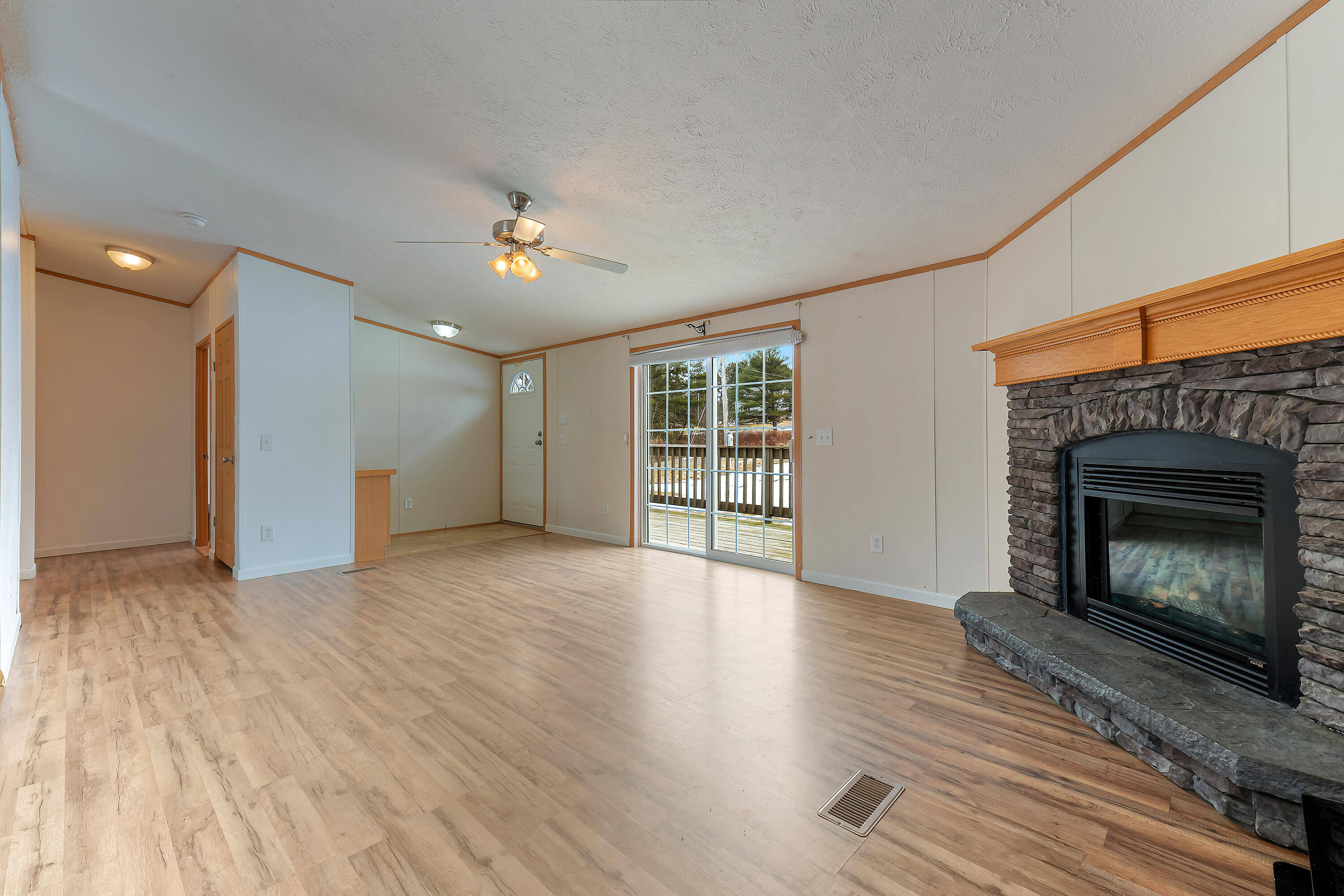 27 Mountain Road Wiscasset, ME 04578 - Photo 12 of 46 27 Mountain Rd_111