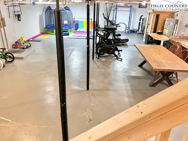 2141 Mt Jefferson Road West Jefferson, NC 28694 - Photo 28 of 35