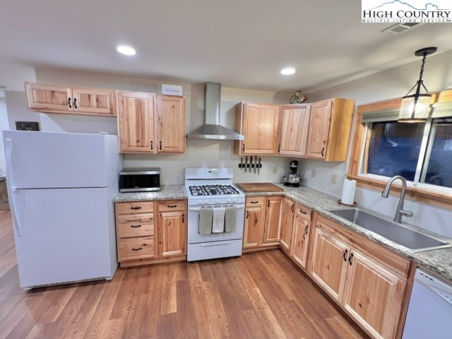 2141 Mt Jefferson Road West Jefferson, NC 28694 - Photo 32 of 35