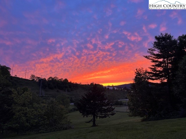 2141 Mt Jefferson Road West Jefferson, NC 28694 - Photo 5 of 35