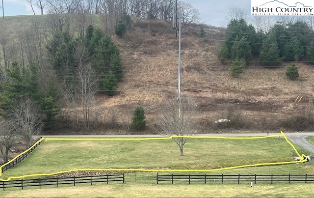 2141 Mt Jefferson Road West Jefferson, NC 28694 - Photo 7 of 35