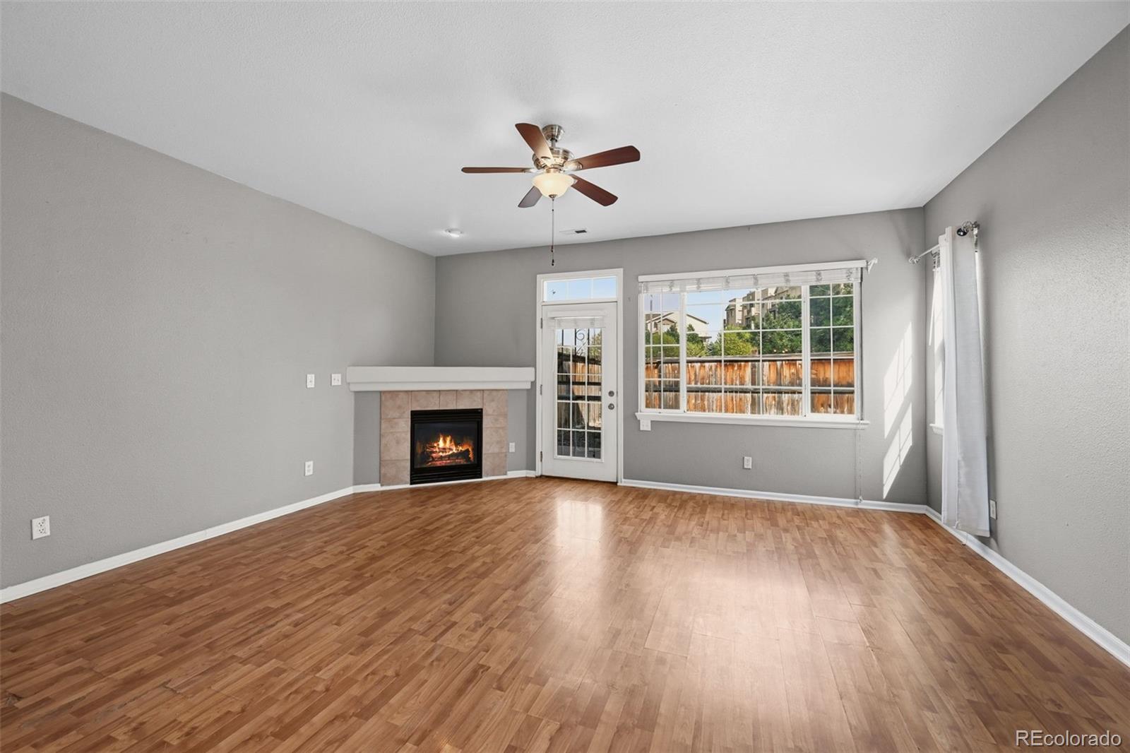 1277 Carlyle Park Circle Highlands Ranch, CO 80129 - Photo 4 of 25