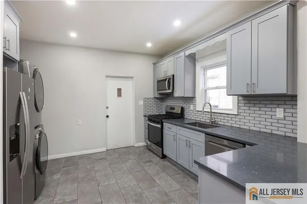 $529,900 | 344 Market Street, Perth Amboy, NJ 08861