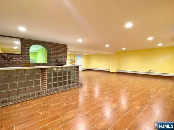 $4,800 | 330 Westview Avenue, Fort Lee, NJ 07024