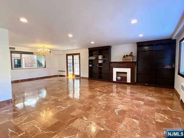 $4,800 | 330 Westview Avenue, Fort Lee, NJ 07024