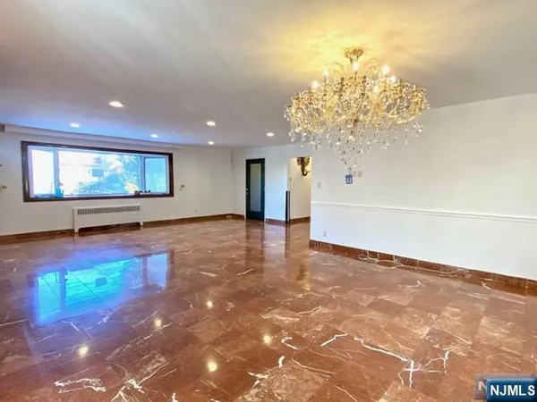 $4,800 | 330 Westview Avenue, Fort Lee, NJ 07024
