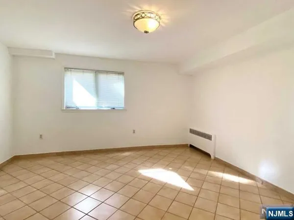 $4,800 | 330 Westview Avenue, Fort Lee, NJ 07024