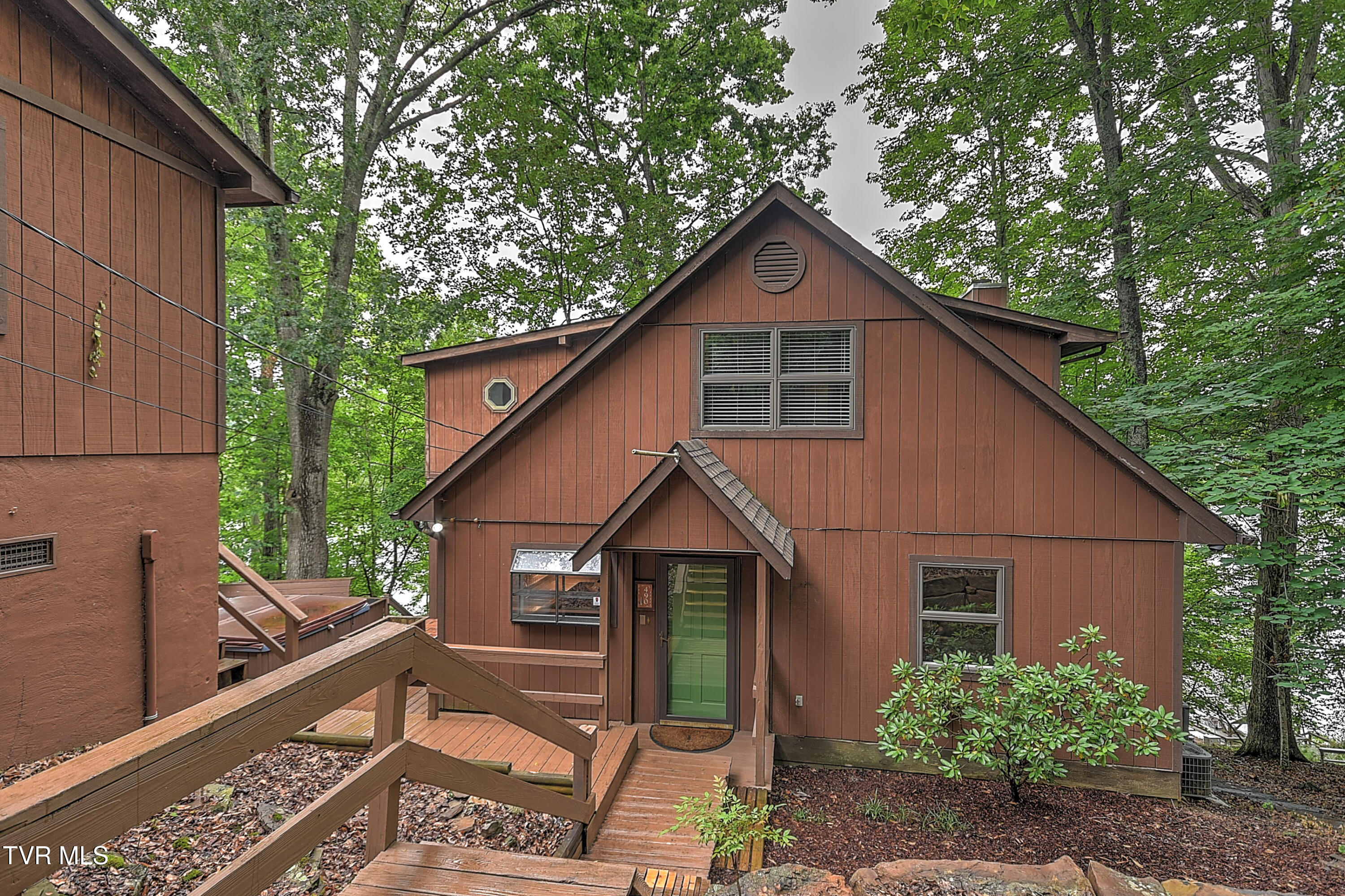 490 Hideaway Farm Road Piney Flats, TN 37686 - Photo 5 of 102 490 Hideaway ES-5
