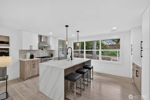 $2,395,000 | 1023 109th Avenue Southeast, Bellevue, WA 98004