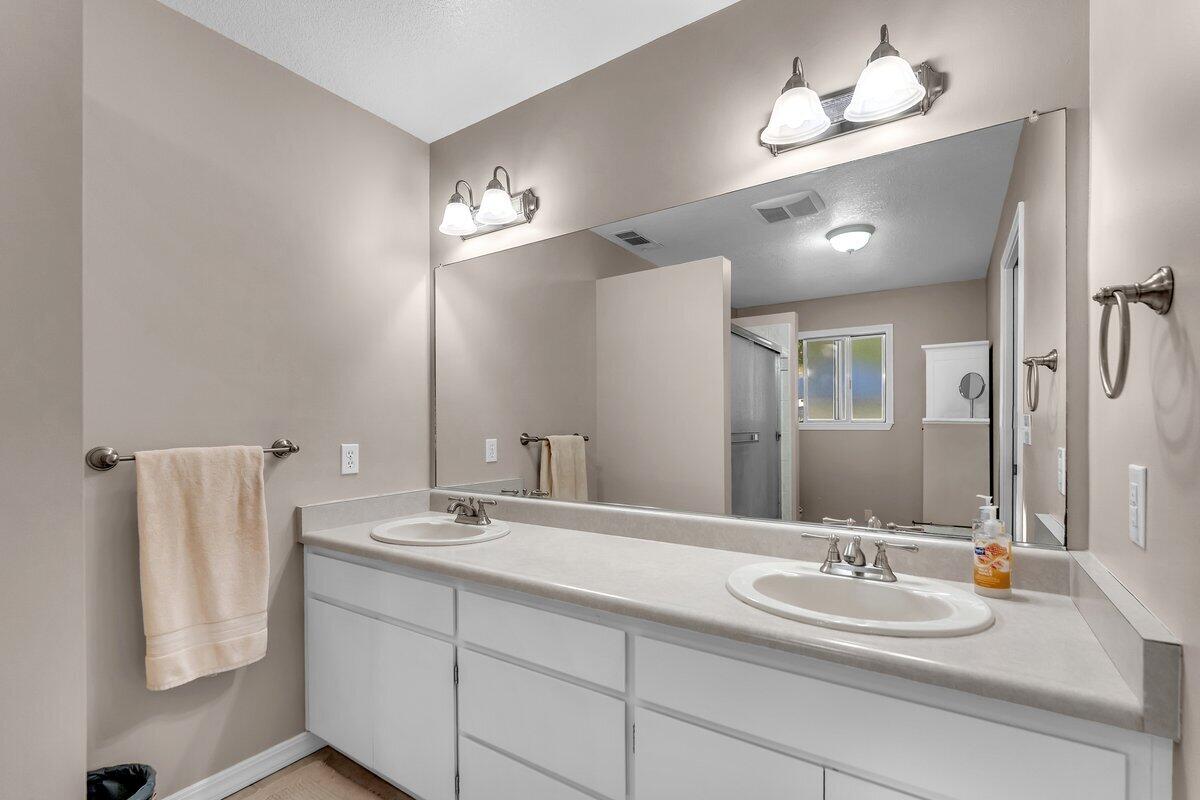 12269 Dry Creek Road Bella Vista, CA 96008 - Photo 26 of 74 12269 Dry Creek Rd - I-4