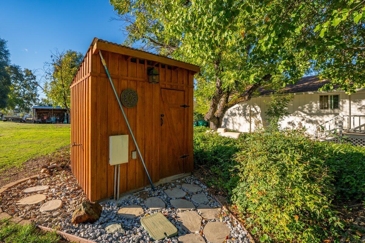 12269 Dry Creek Road Bella Vista, CA 96008 - Photo 65 of 74 a view of a backyard