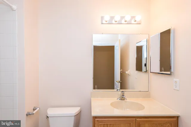 $3,200 | 3233 Meadow View Circle, Unit 155, Furlong, PA 18925