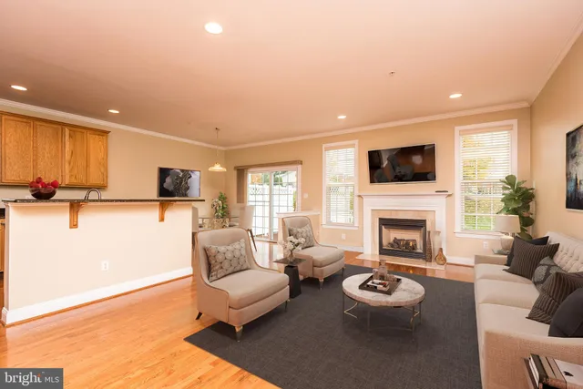 $3,200 | 3233 Meadow View Circle, Unit 155, Furlong, PA 18925